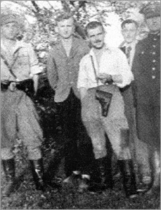 Summer of 1946. Soldiers from the division of Major ‘Zapora’, standing from left to right: - Zbigniew Sochacki [‘Zbyszek’], first aide to ‘Zapora’. On the 3 July 1946, he was injured in a fight with an operational group of the UB; he committed suicide by shooting himself; Sergeant Kazimierz Stefańczyk [‘Sokół’]; Major Hieronim Dekutowski [‘Zapora’]; Lt. Kazimierz Pawłowski [‘Nerw’], arrested on 1 July 1948, sentenced to death, murdered on 10 February 1949; Lt. Szczepan Żelazny [‘Żaba’], platoon commander in the unit of Major ‘Zapora’. 