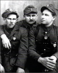 April 1945. From left are: Witold Szalewicz, nom de guerre"Szczur", Kazimierz Kiedyk, nom de guerre "Klin", and Sgt. Władysław Janczewski.