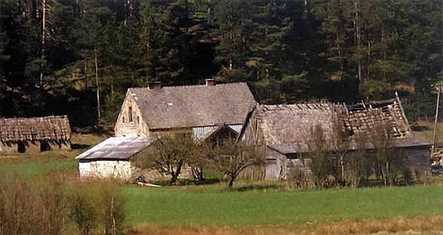 May 2007 - A farmhouse in Budy near/Brusy where the squadron lead by “Zeus” took quarters.