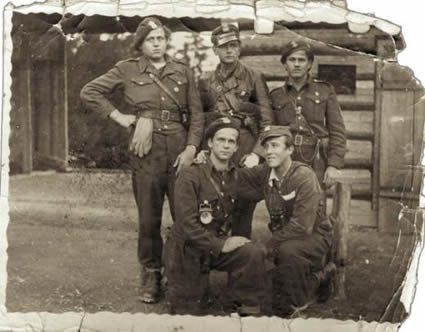 "Wiarusy" Partisan Unit - Standing first form left: Jozef Swider "Msciciel", next Stanislaw Ludzia "Harnas", "Dzielny"